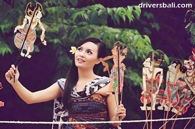 tumpek wayang ceremony